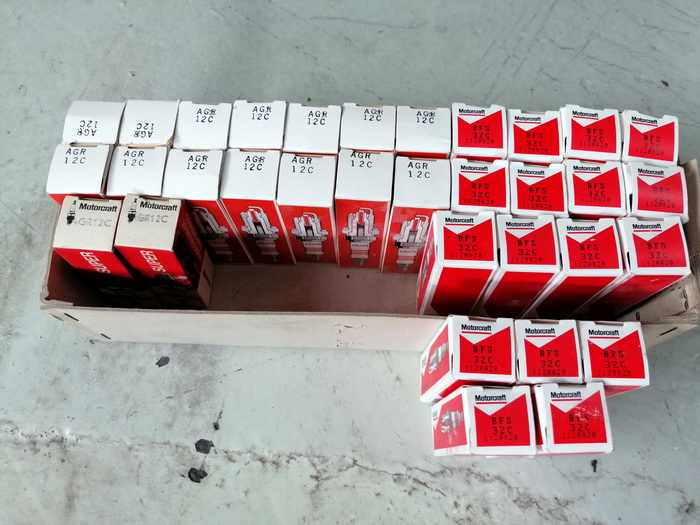 Zündkerzen - spark plugs - AGR12C 2800i / BFS2C OHC 2000 Zündkerzen - spark plugs - AGR12C 2800i / BFS2C OHC 2000
